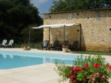 Barrusclet swimming pool and patio